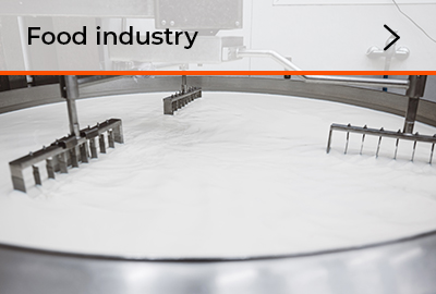 Milk mixing at a dairy products factory. Access to the description of this field of application of valves and fittings.